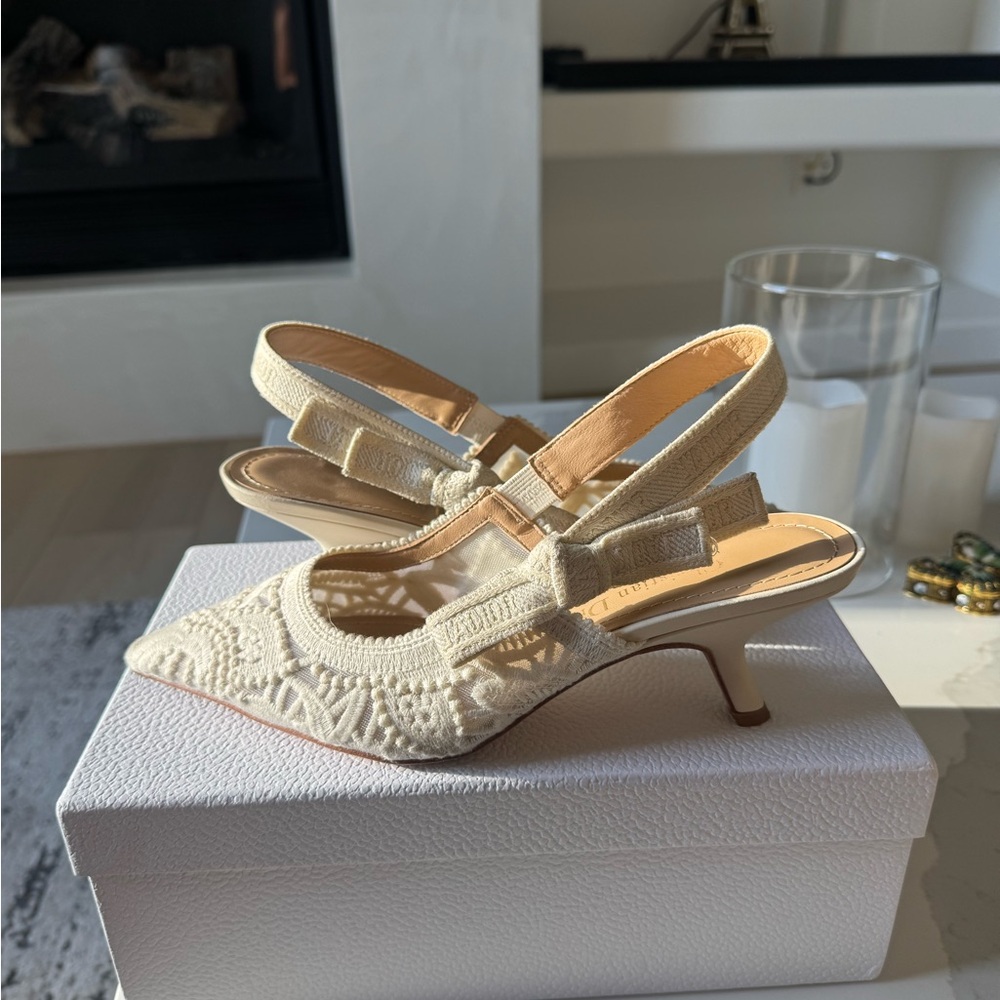 White Lace Kitten Heel